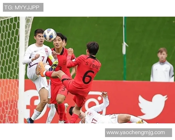 国足与韩国激战全场球迷齐声合唱展现团结与激情